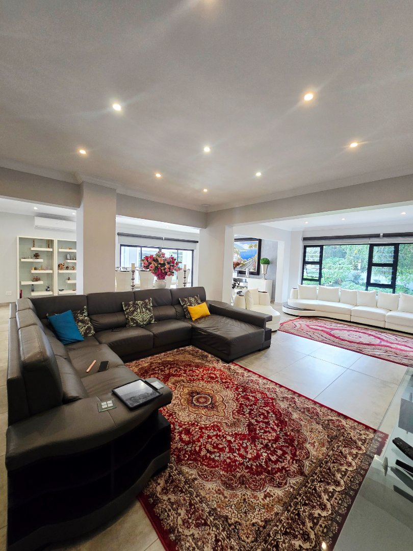 6 Bedroom Property for Sale in Wilkoppies North West